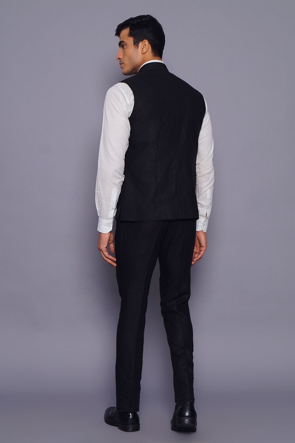 Wintage Men's Pure Linen Vest & Pant Set: Black